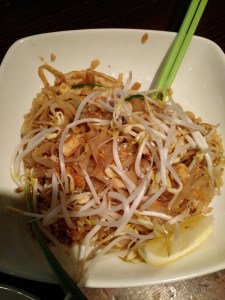 Pad Thai - macarrão Tailandês SomosdoMundo